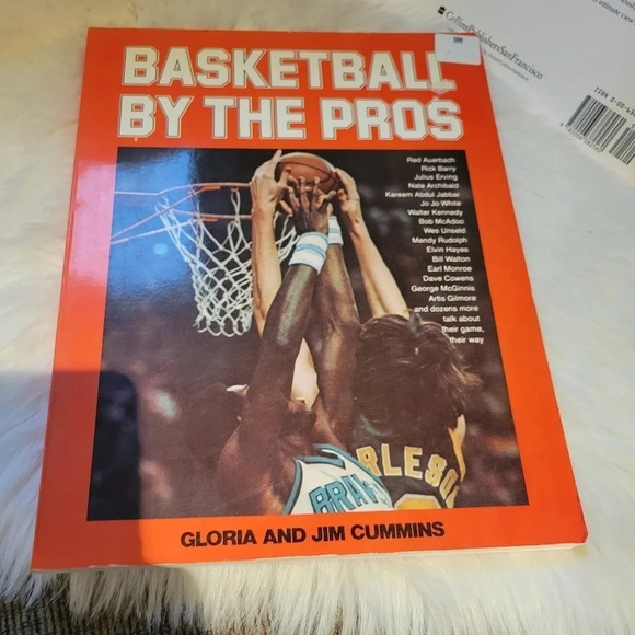 3  Vintage Basketball Books - Picture 6 of 8